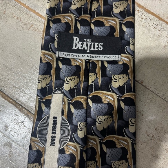 Vintage Beatles The Rubber Sole Album Neck Tie - Picture 2 of 7